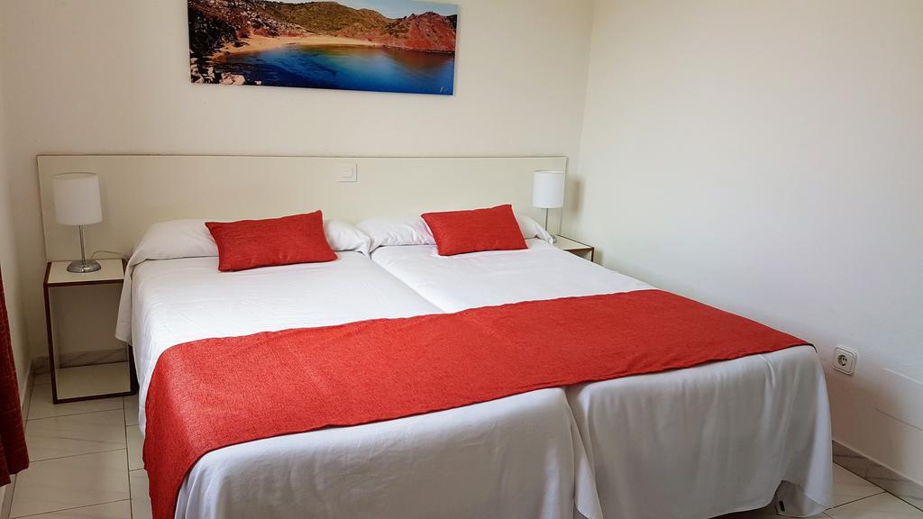 Apartaments California Cala'N Blanes  Exteriör bild