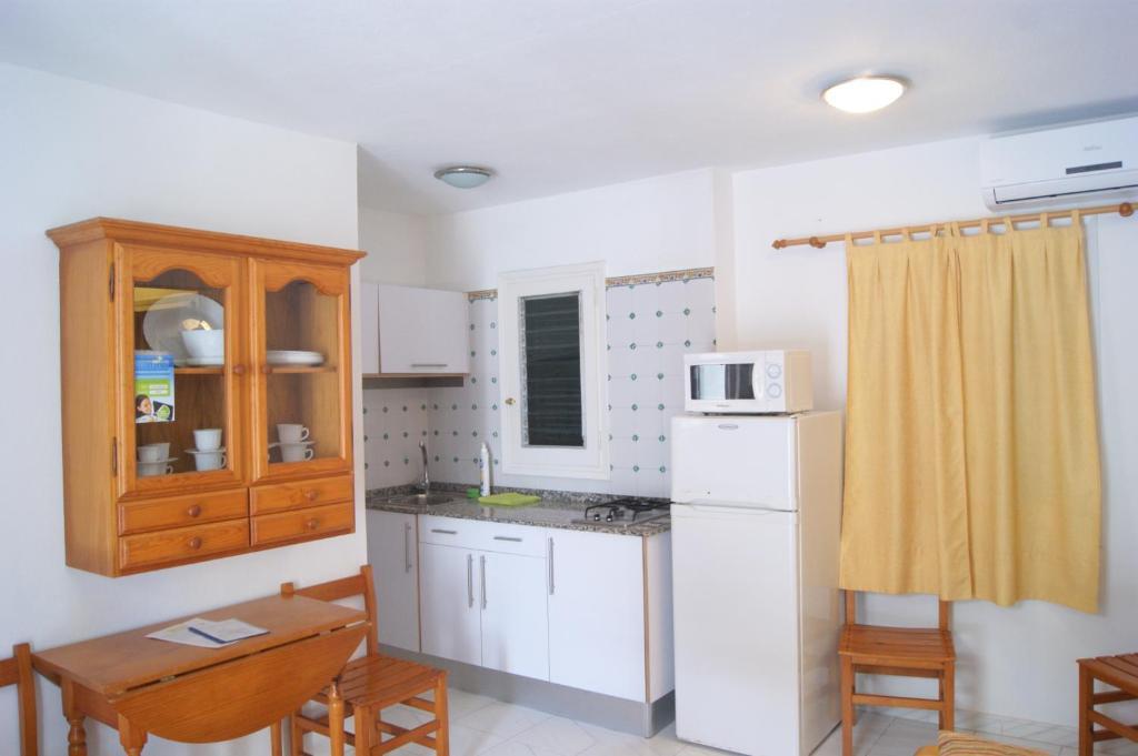Apartaments California Cala'N Blanes  Exteriör bild